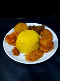 Foto resep Nasi Kuning Bumbu Racik