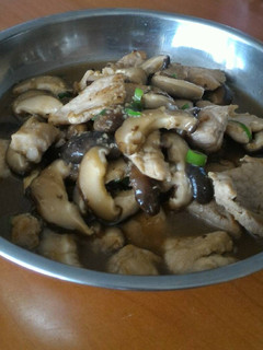 A picture of Shiitake Mushroom & Pork Stir-fry.