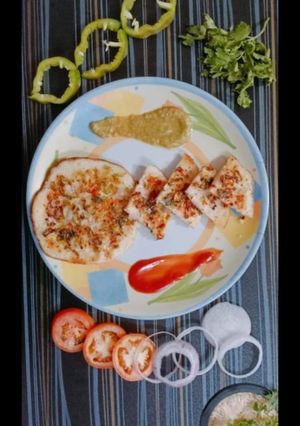 A picture of Pizza prantha.