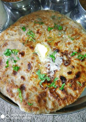 A picture of Aloo paratha.