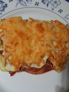 Una foto de Lasaña de calabacín y jamón