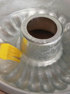 عکسی از دستور روغن جدا کننده قالب کیک