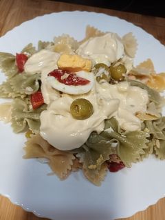 Una foto de Ensalada de pasta fría, con atún y mayonesa