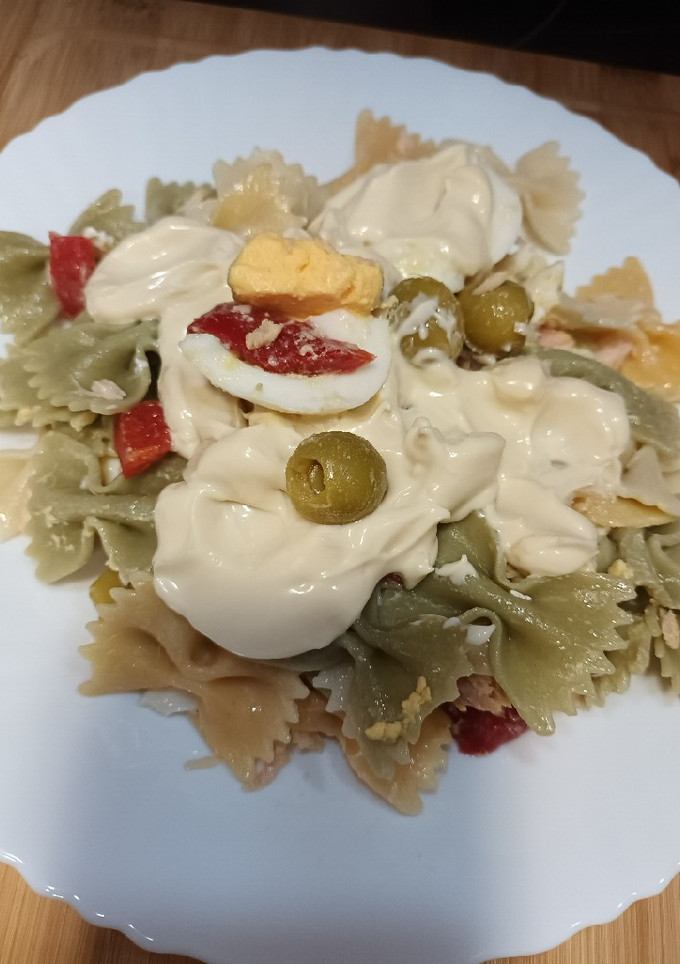Una foto de Ensalada de pasta fría, con atún y mayonesa