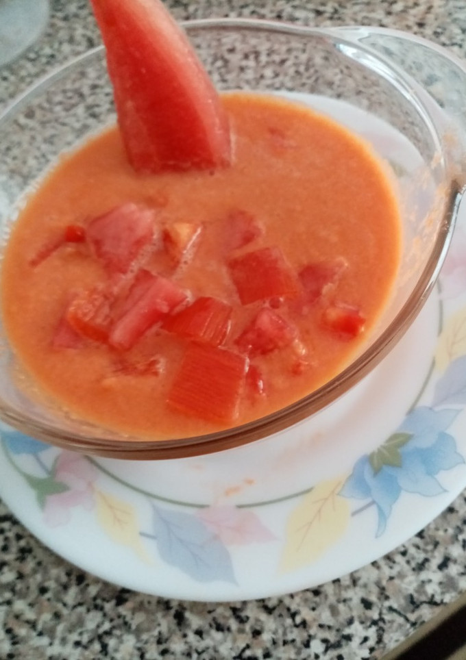 Una foto de Gazpacho de sandía y tomate