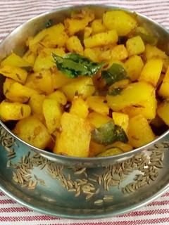 சீரகம் ஆலூ/Jeera Aloo செய்முறை முக்கிய புகைப்படம்