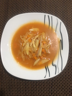 Una foto de Sopa de cebolla, zanahoria y papa 🥕