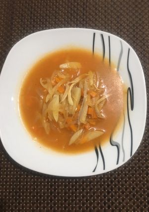 Una foto de Sopa de cebolla, zanahoria y papa 🥕