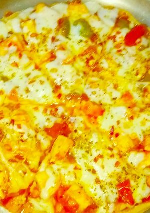 पनीर काॅर्न पिज़्ज़ा (paneer corn pizza recipe in Hindi) रेसिपी मुख्य फोटो