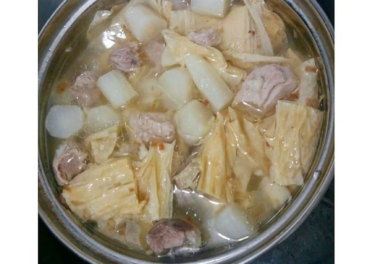 Cara memasak ☡Non Halal☡ Sop Lobak Daging Babi kembang tahu Enak &amp; Sehat yang simpel