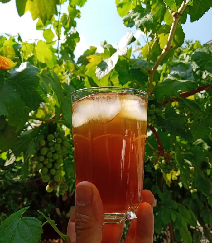 عکسی از دستور سرکه شیره نوشابه ای با خواصی بی نظیر برای تابستان