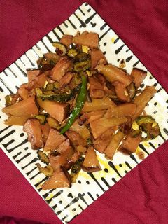 উচ্ছে কুমড়ো ভাজা(ucche kumro bhaja recipe in Bengali) রেসিপির প্রধান ছবি