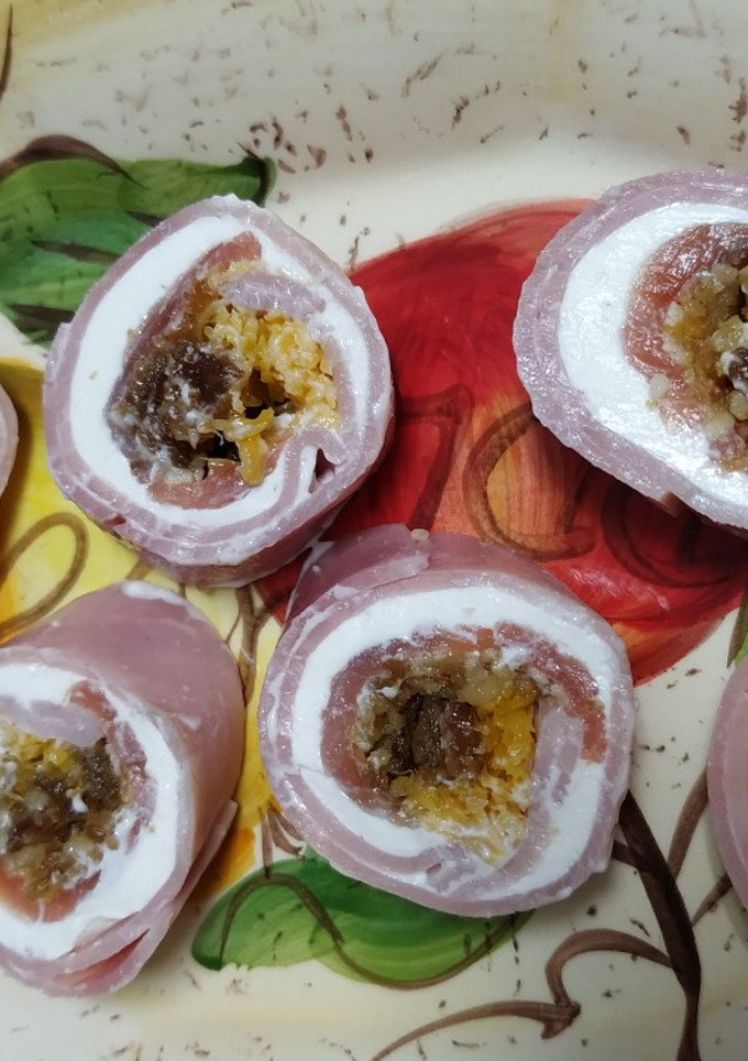 Una foto de Rollitos de york y salmón