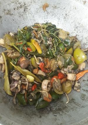 Foto resep Cumi-cumi rempah tinta hitam