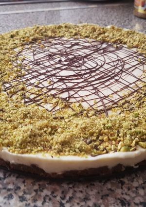 Φωτογραφία της συνταγής Cheesecake με λευκή σοκολάτα και φυστίκια Αιγίνης