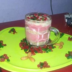 A picture of Vermicelli custard layer pudding.