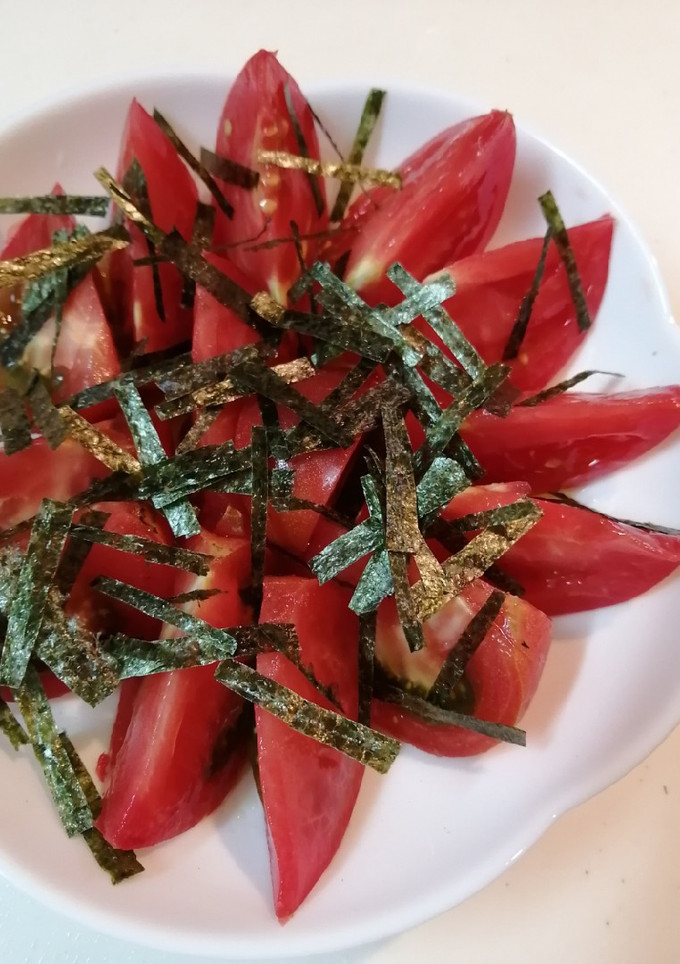 Foto resep Salad Tomat toping Nori 🍅