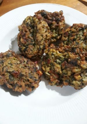 Una foto de Torrejitas de arroz y verduras