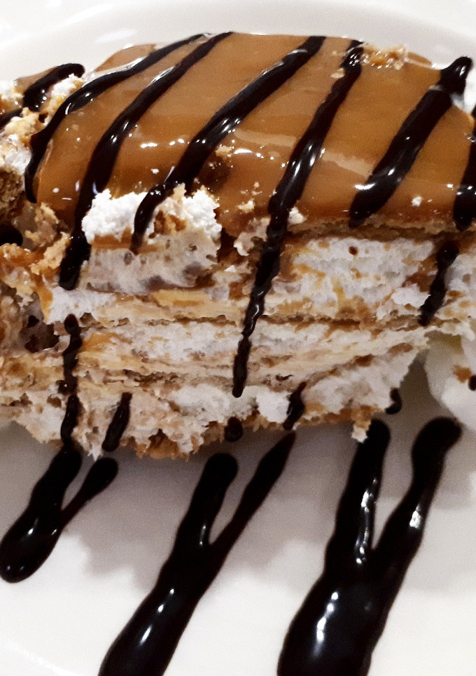 Una foto de Tarta toffee con galletas