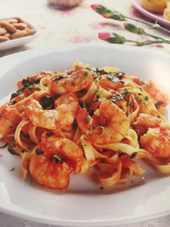 Una foto de Pasta con Camarones 🍤