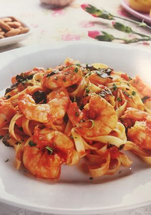 Una foto de Pasta con Camarones 🍤