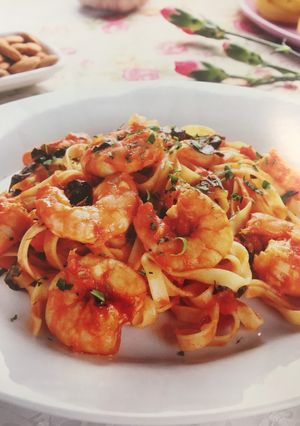 Una foto de Pasta con Camarones 🍤