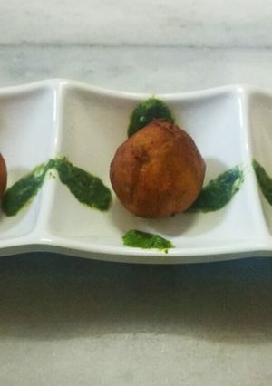 A picture of Pigeon peas and peas pattice.