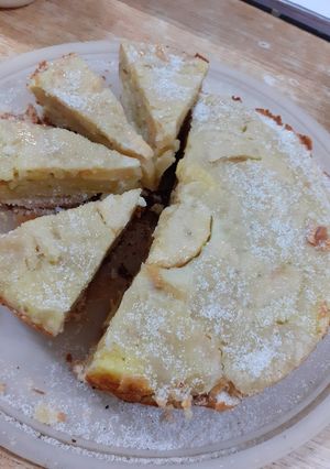 Una foto de Torta de manzana riquísima y fácil!