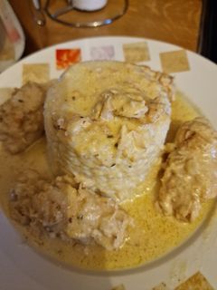 Φωτογραφία της συνταγής Κοτόπουλο στήθος γεμιστό με τυρί και μπέικον με ρυζάκι