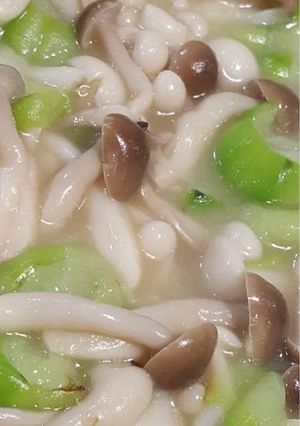 絲瓜炒菇 的食譜成品照片