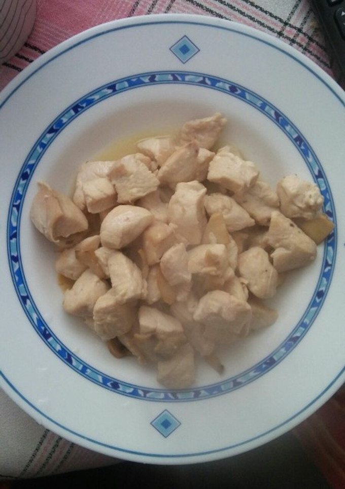 Una foto de Pechugas al ajillo con champiñones