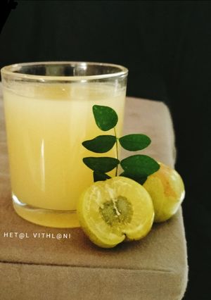 આમળા શરબત (Amla Juice Recipe In Gujarati) રેસીપી મુખ્ય ફોટો