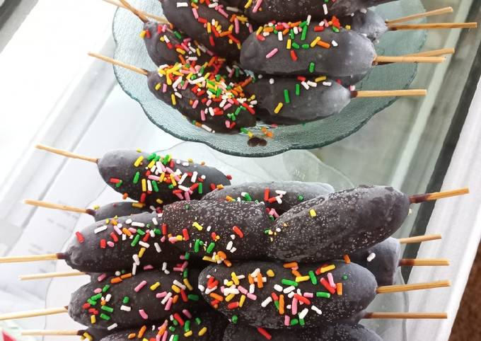 Langkah Mudah untuk Menyiapkan Es Pisang Coklat Kulkul, Menggugah Selera