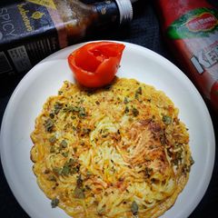 A picture of Noodles Omelette.