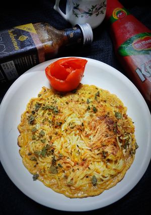 A picture of Noodles Omelette.