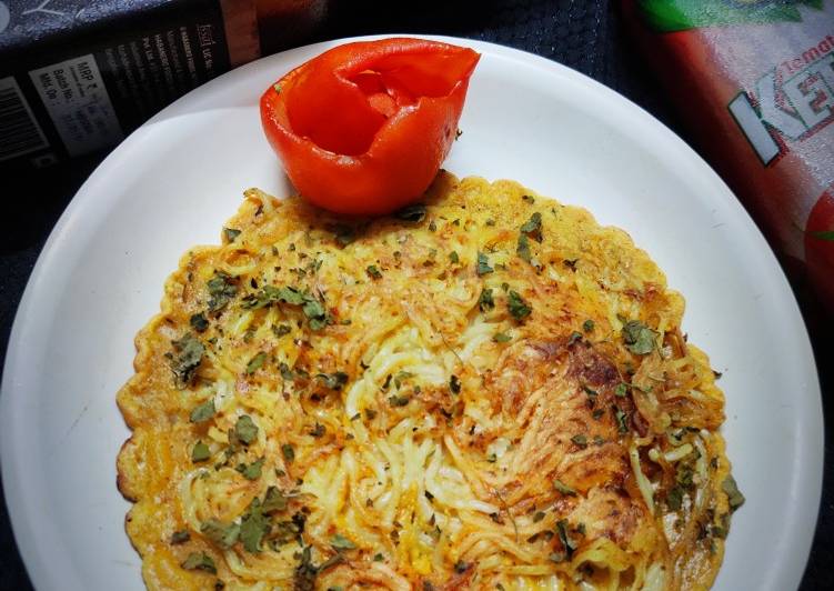 Recipe of Super Quick Homemade Noodles Omelette