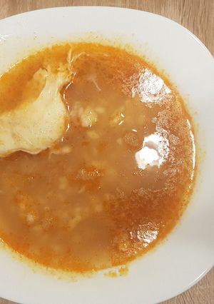 Gluténmentes tojásleves házi reszelt tésztával recept fotója