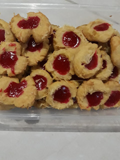 Foto resep Strawbery thumbprint cookies