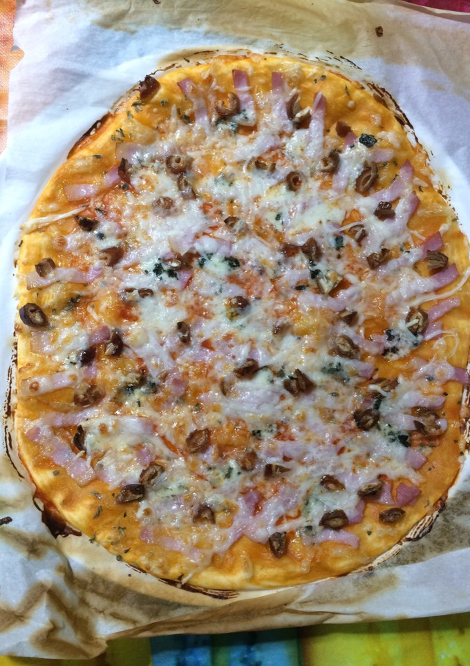 Una foto de Pizza beicon y dátiles