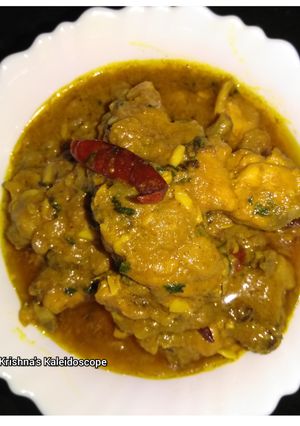 A picture of Dahi Chicken curry.