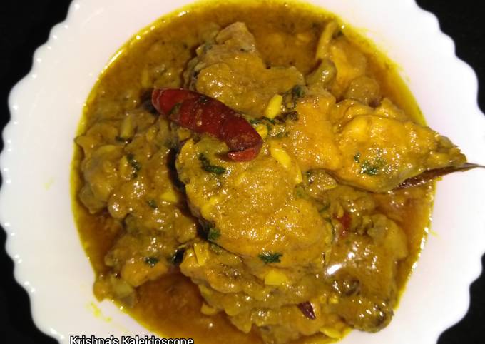 Dahi Chicken curry