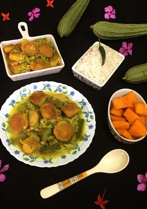 A picture of Lentil Fritters in Ridge Gourd Curry.