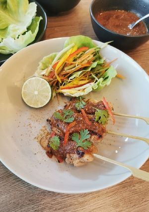 A picture of Chicken Yakitori, crunchy lettuce wrap.