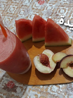 صورة لوصفة عصير الدلاع🍉والخوخ🍑