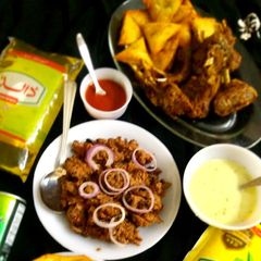 A picture of Beef samosas.