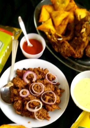 A picture of Beef samosas.