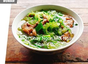 Hình của món Canh mướp đắng chay.