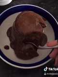 Volcán de chocolate en microondas