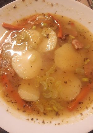 Una foto de Sopa de menudencias