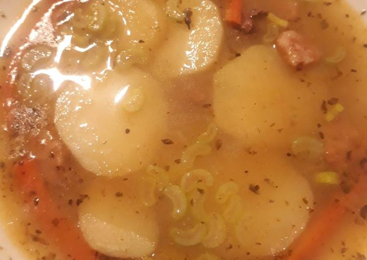 Sopa de menudencias